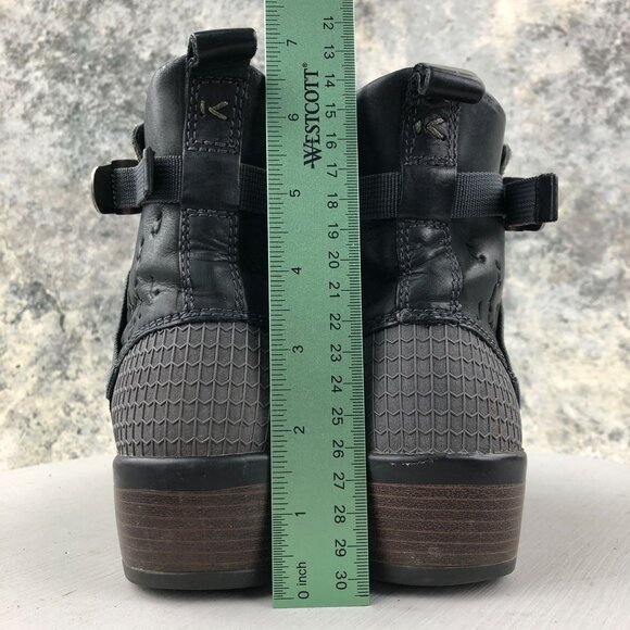 Keen Women's Size 6 Morrison Black Leather Wraparound Buckle Ankle Booties Boots - Picture 8 of 13